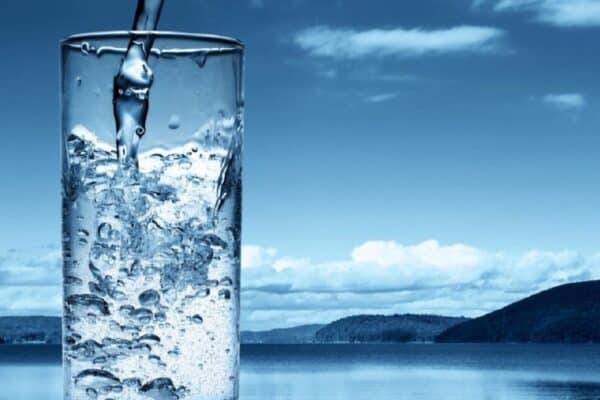 A cosa serve l’acqua alcalina?